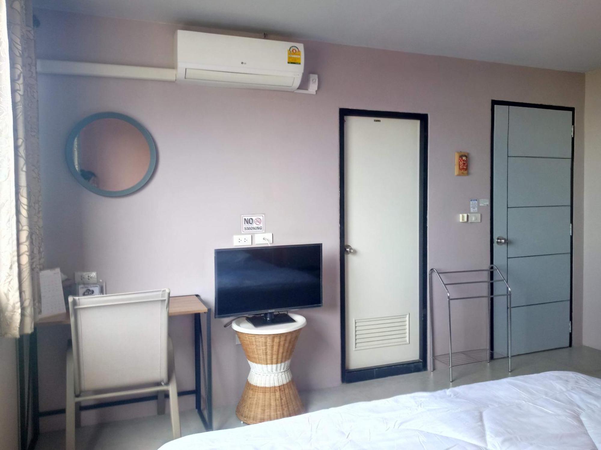 In Phuket House Hotel Luaran gambar