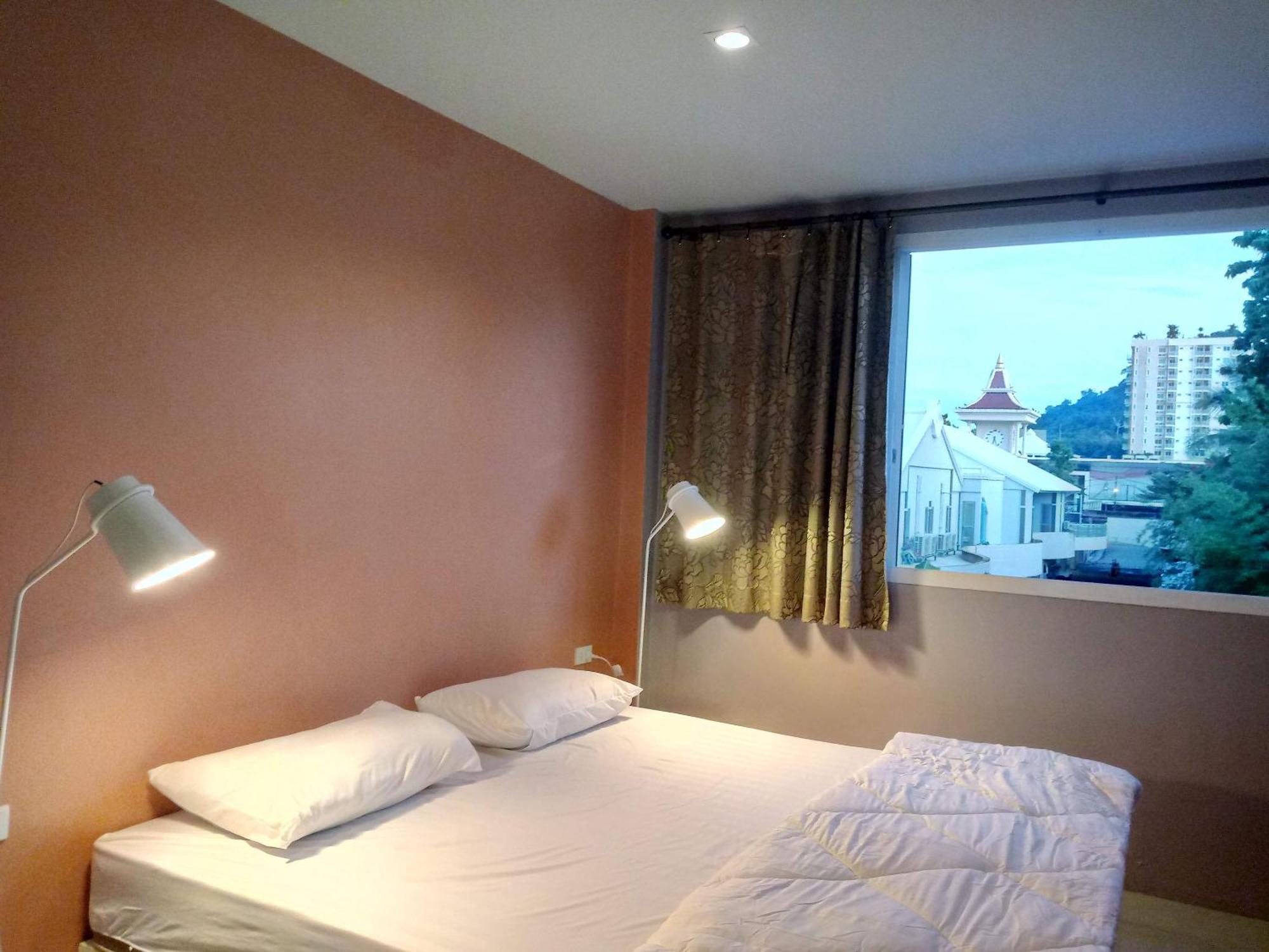 In Phuket House Hotel Luaran gambar