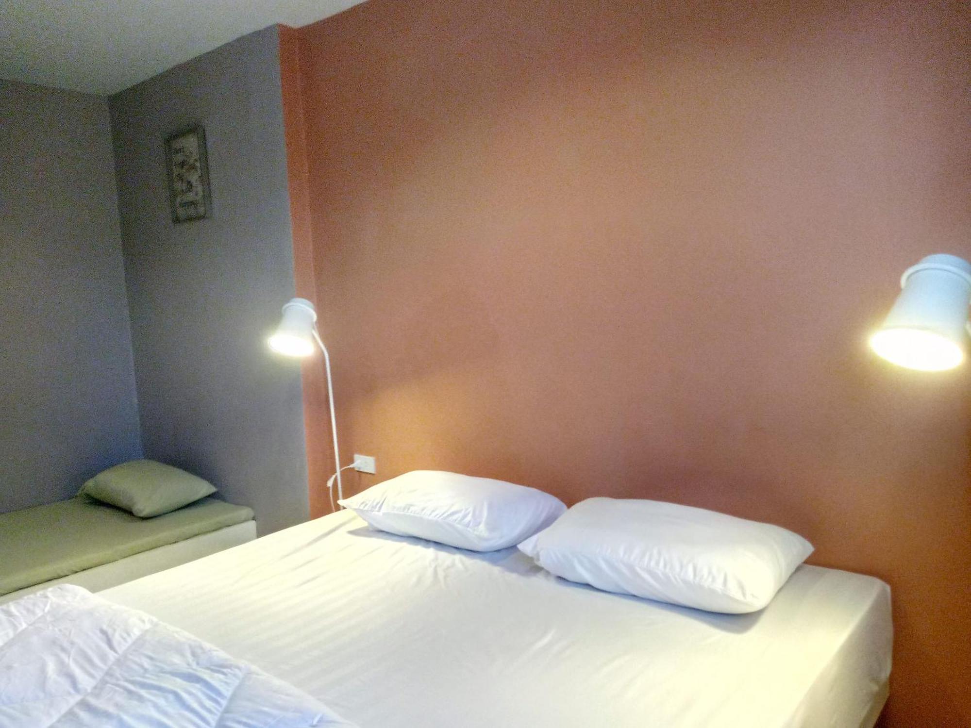 In Phuket House Hotel Luaran gambar