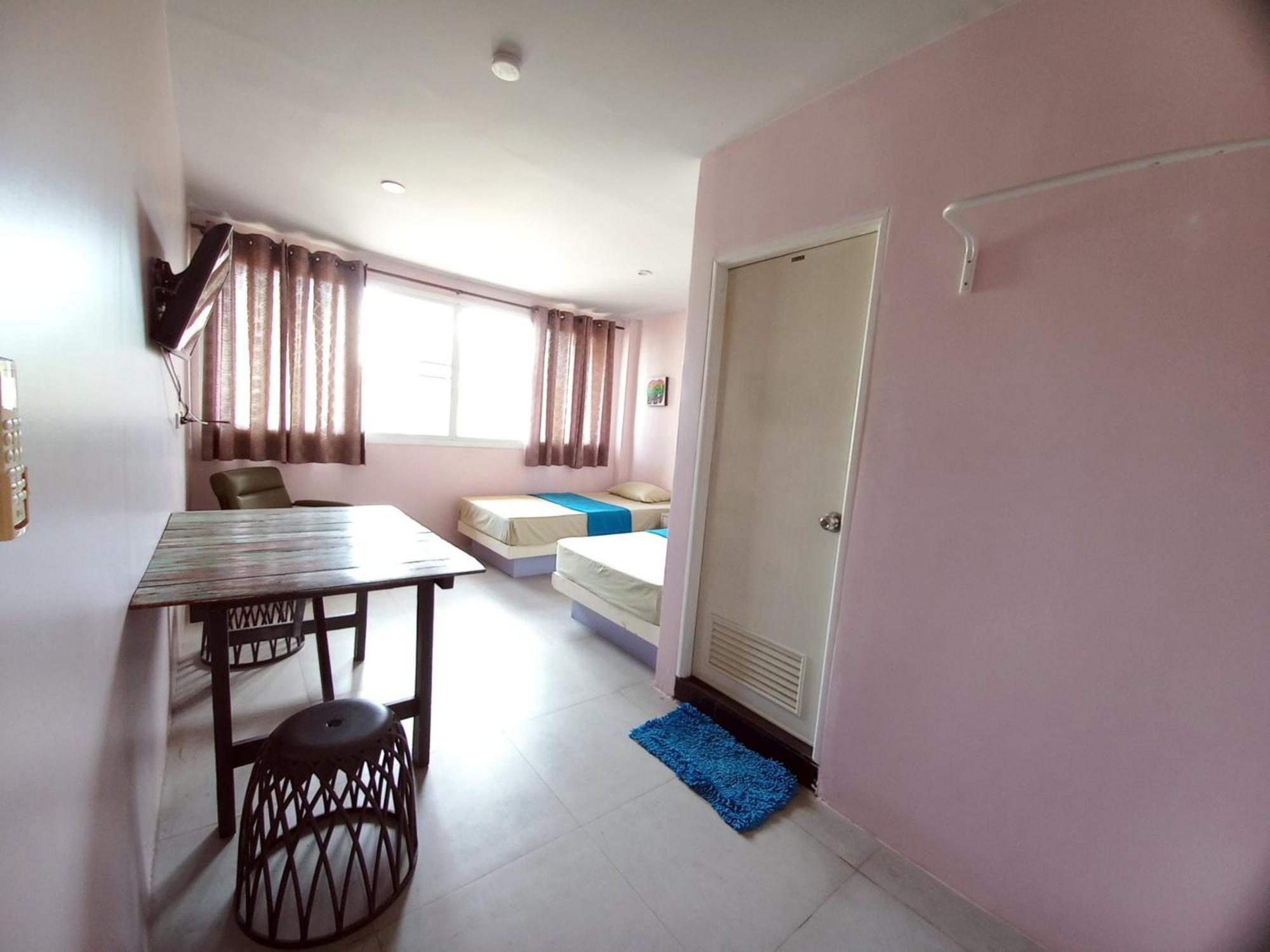 In Phuket House Hotel Luaran gambar